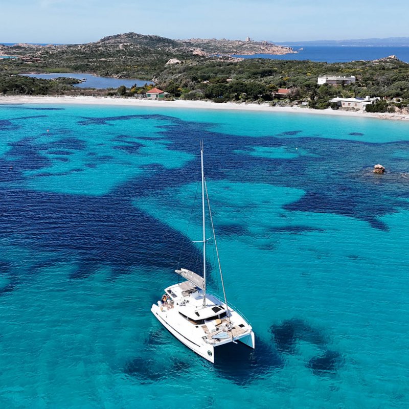 Cerdeña. Catamarán