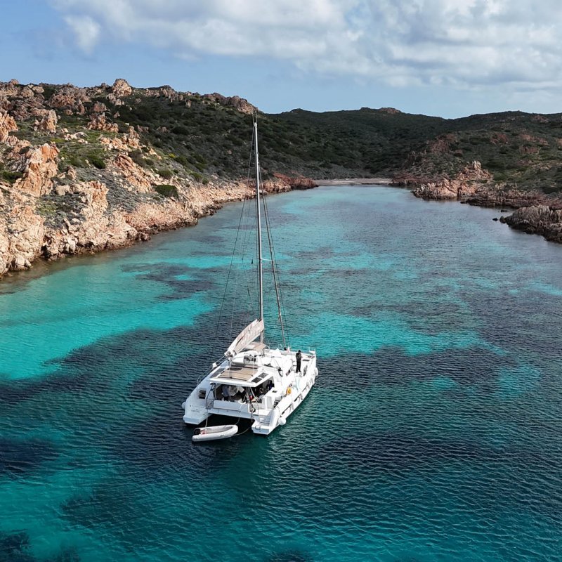 Cerdeña. Catamarán