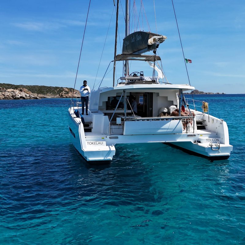 Cerdeña. Catamarán