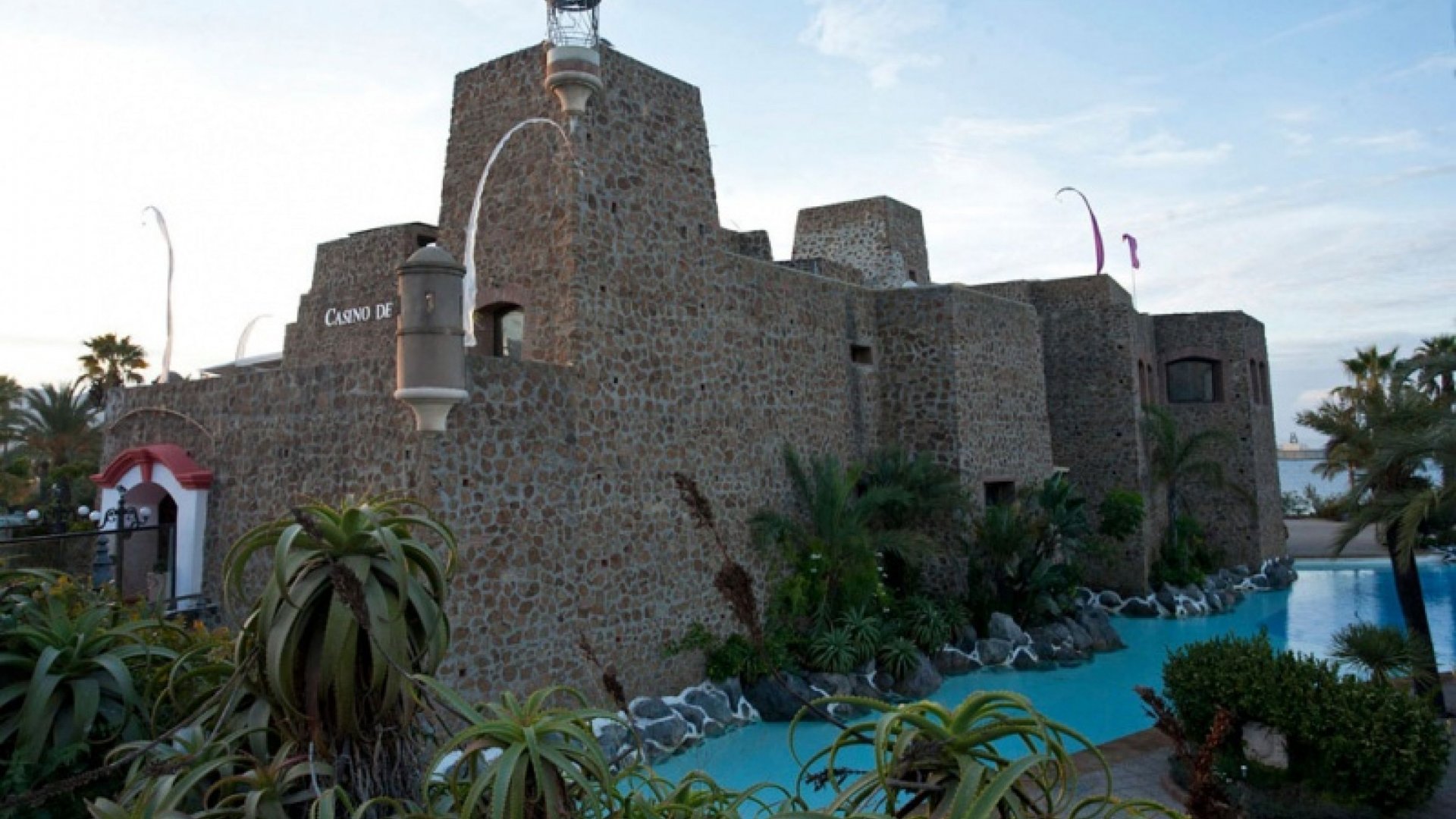 Gibraltar Strait. Doqueve Majestic 46.