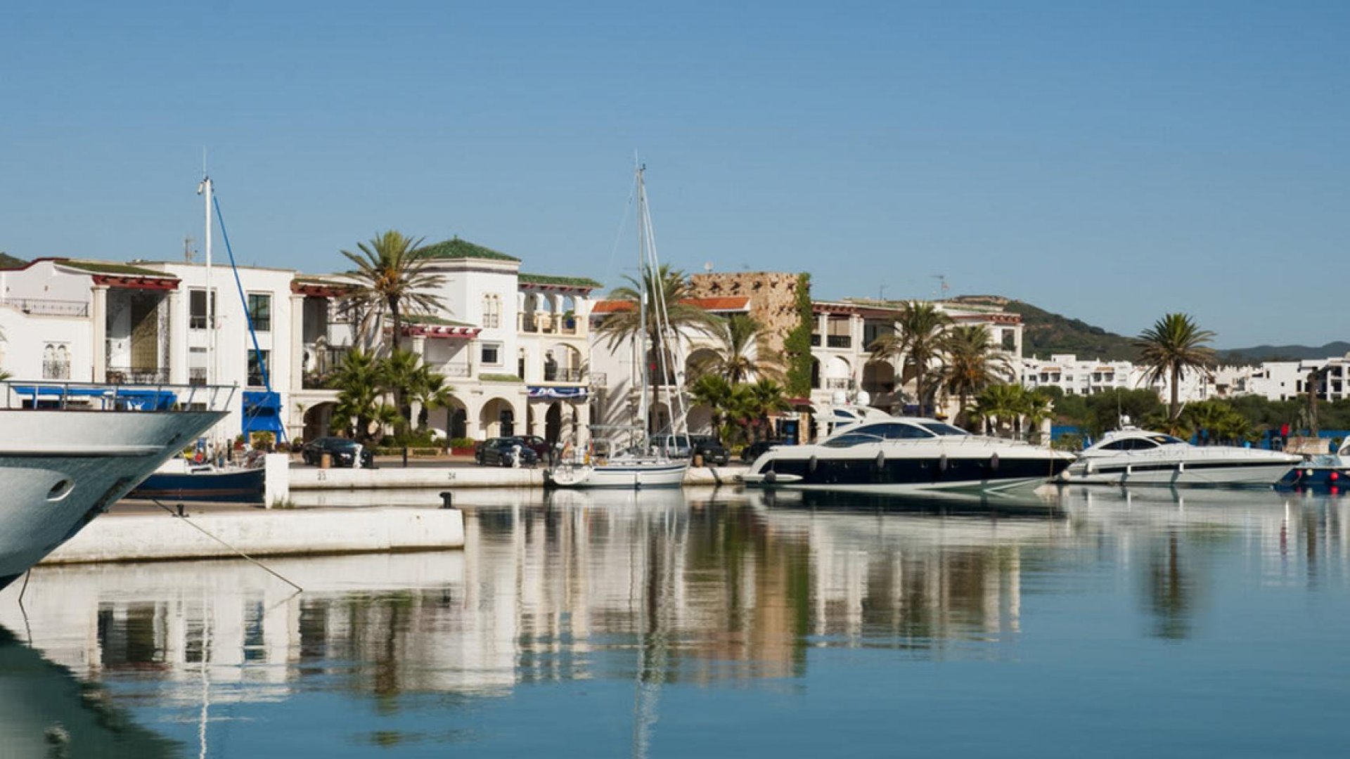 Gibraltar Strait. Doqueve Majestic 46.