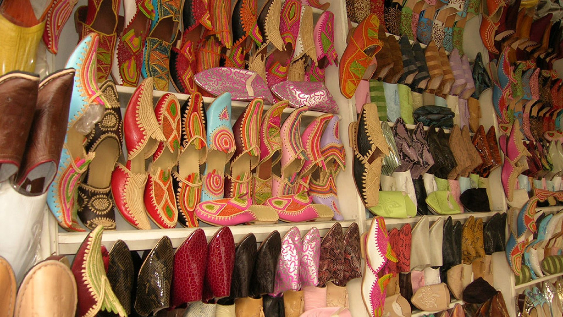 Gibraltar Strait. Doqueve Majestic 46.