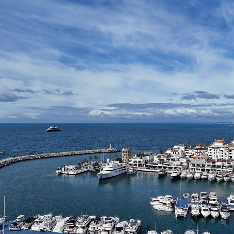 Estrecho de Gibraltar. Doqueve Majestic 46.