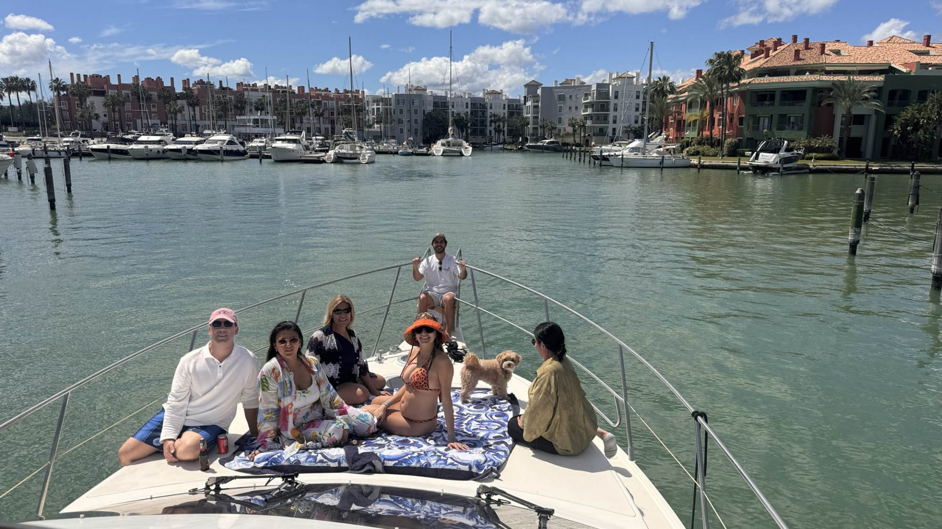 Gibraltar Strait. Doqueve Majestic 46.