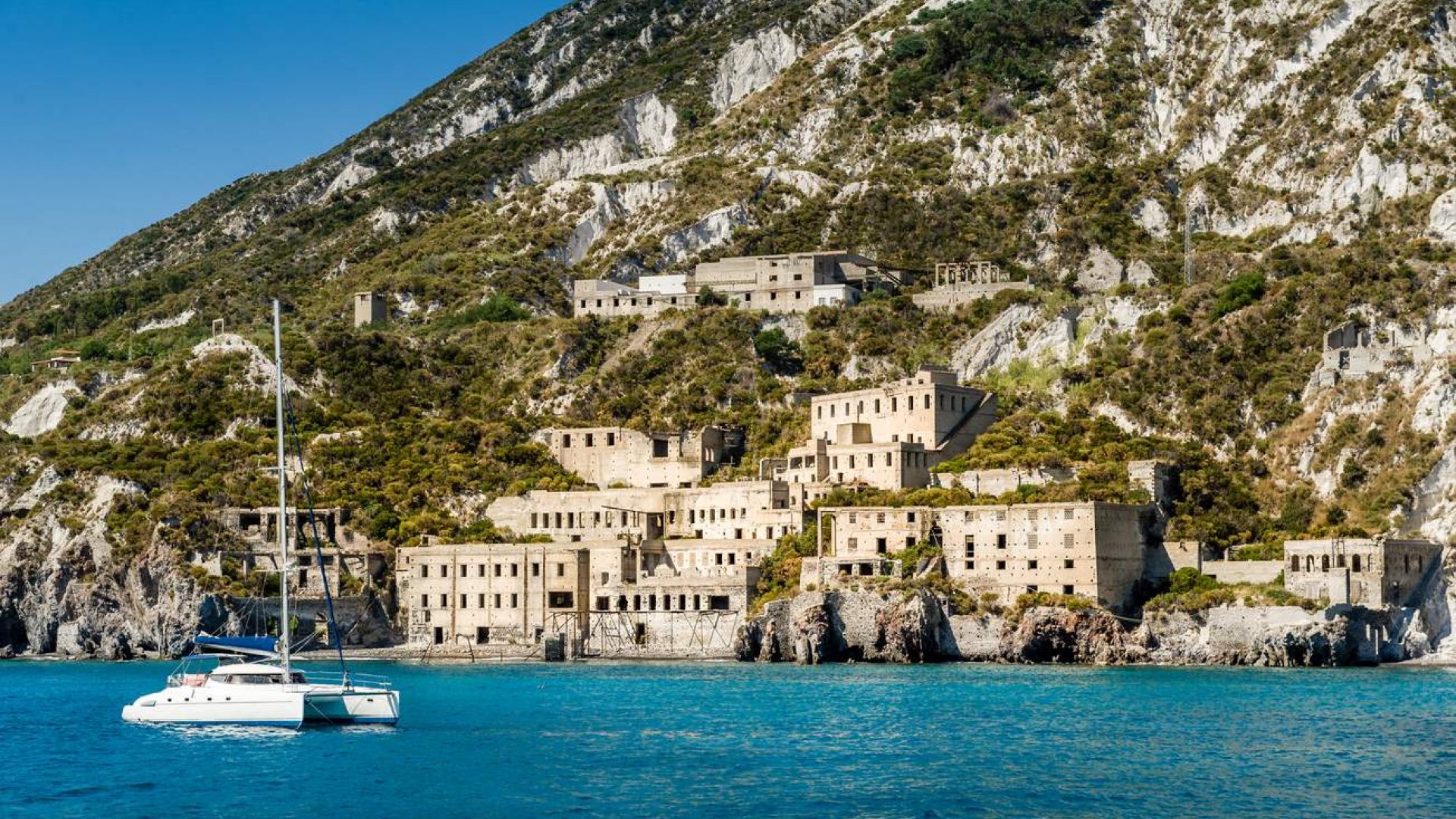 Sicily & The Aeolian Islands, Sailing catamarna 40 feets. September 2026.
