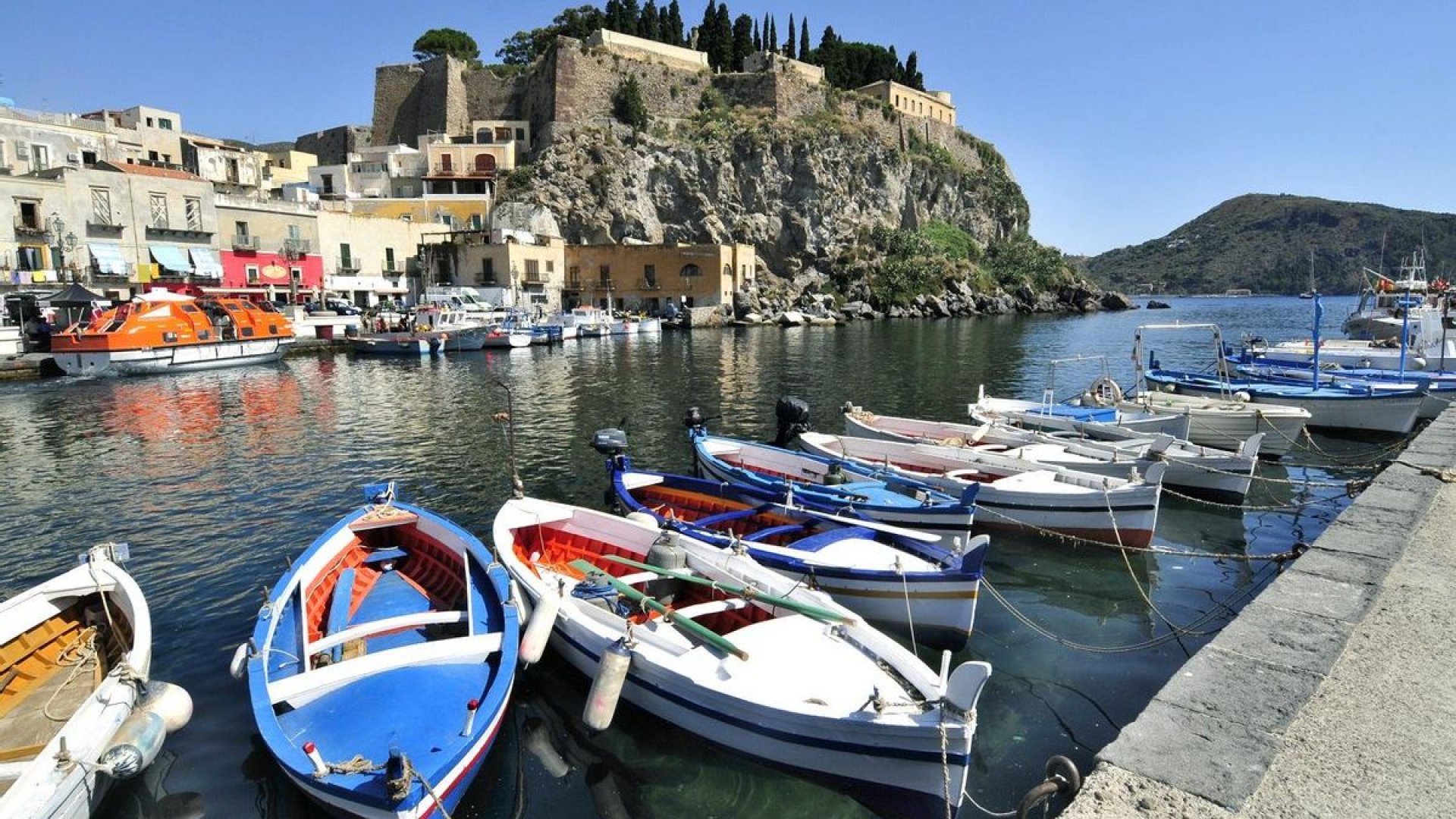 Sicily & The Aeolian Islands, Sailing catamarna 40 feets. September 2026.