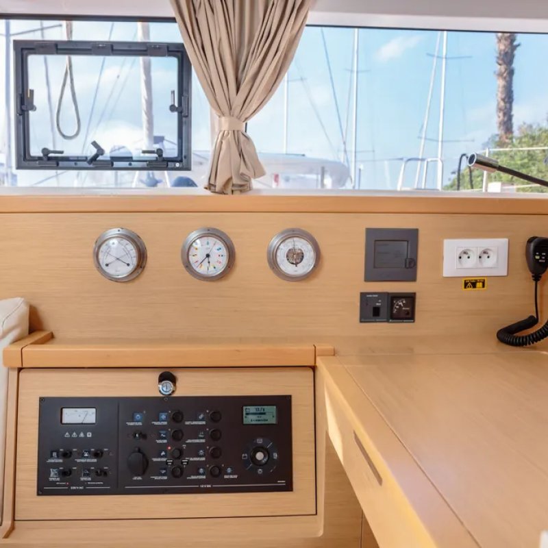 Sicilia y las Islas Eólicas. Catamarán de vela 40 de pies. Septiembre 2026.