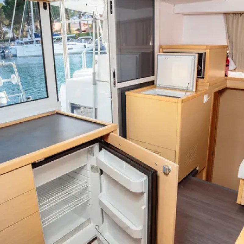 Sicilia y las Islas Eólicas. Catamarán de vela 40 de pies. Septiembre 2026.