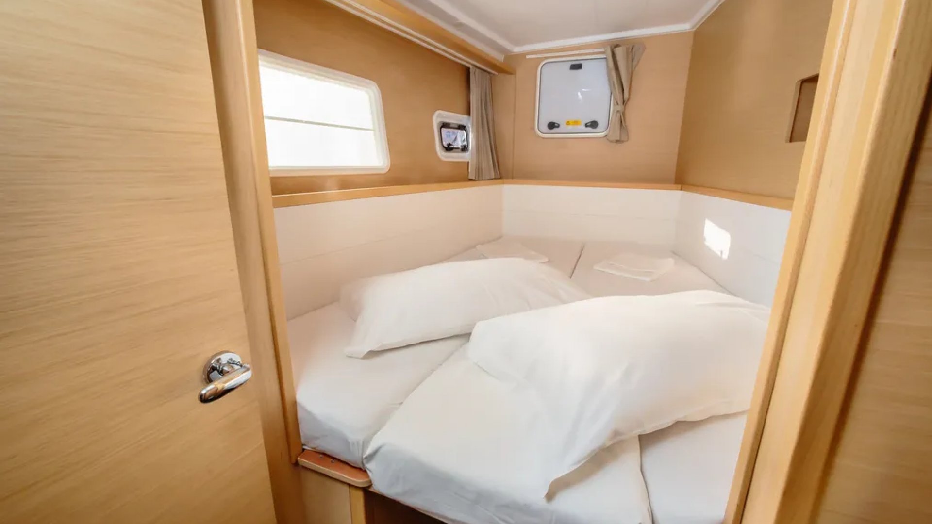 Sicily & The Aeolian Islands, Sailing catamarna 40 feets. September 2026.