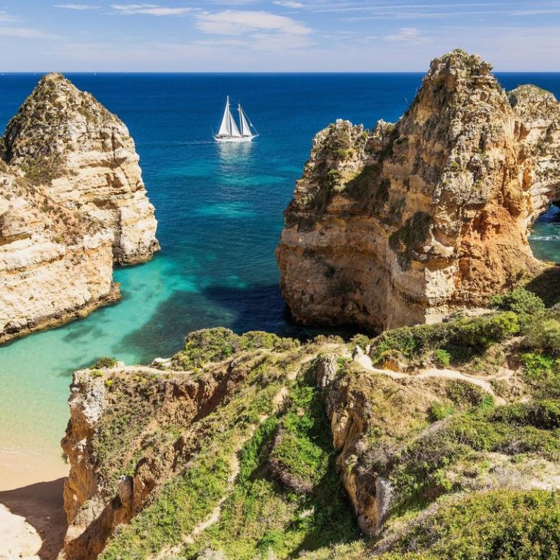 Ayamonte y Algarve: sur de Portugal. Catamarán de 45 pies. Noviembre de 2025.