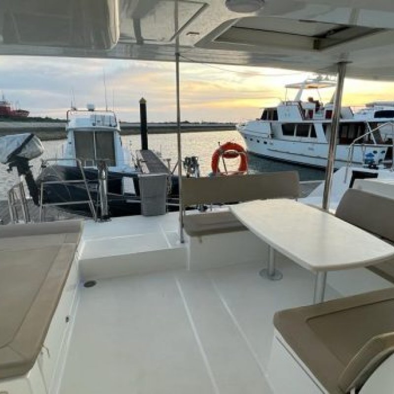 Ayamonte y Algarve: sur de Portugal. Catamarán de 45 pies. Noviembre de 2025.