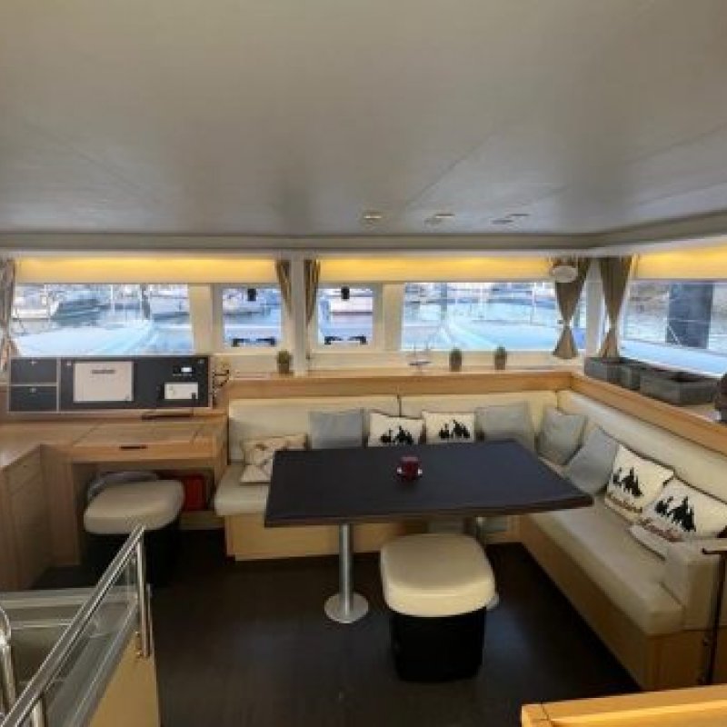 Ayamonte y Algarve: sur de Portugal. Catamarán de 45 pies. Noviembre de 2025.