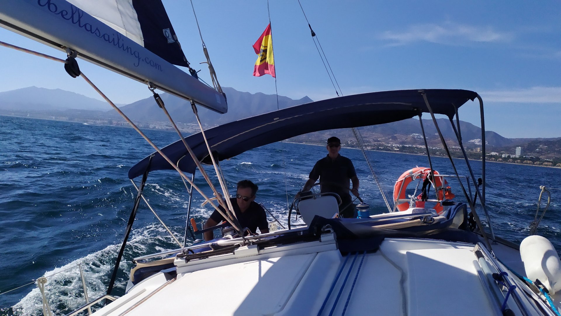 Shared boat trips in La Romana Marbella: sailing made accessible for everyone
