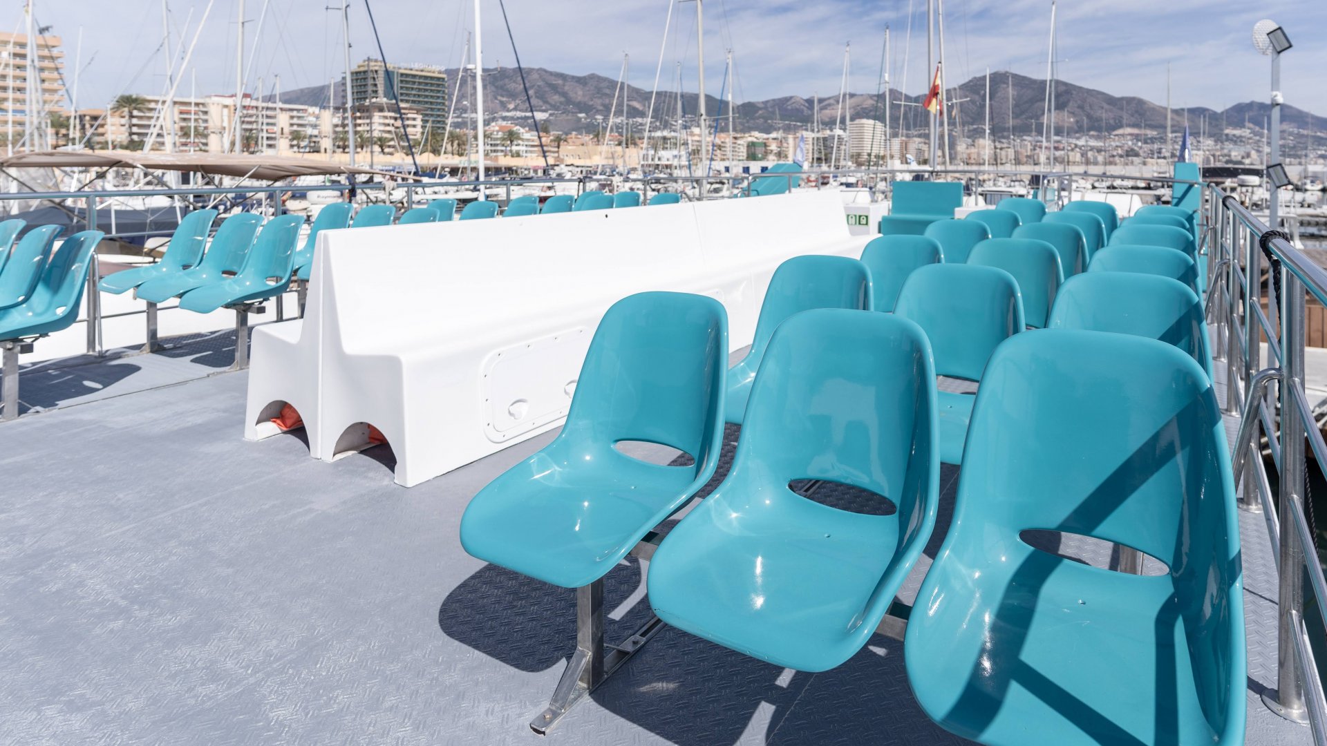 Gran catamarán 120pax