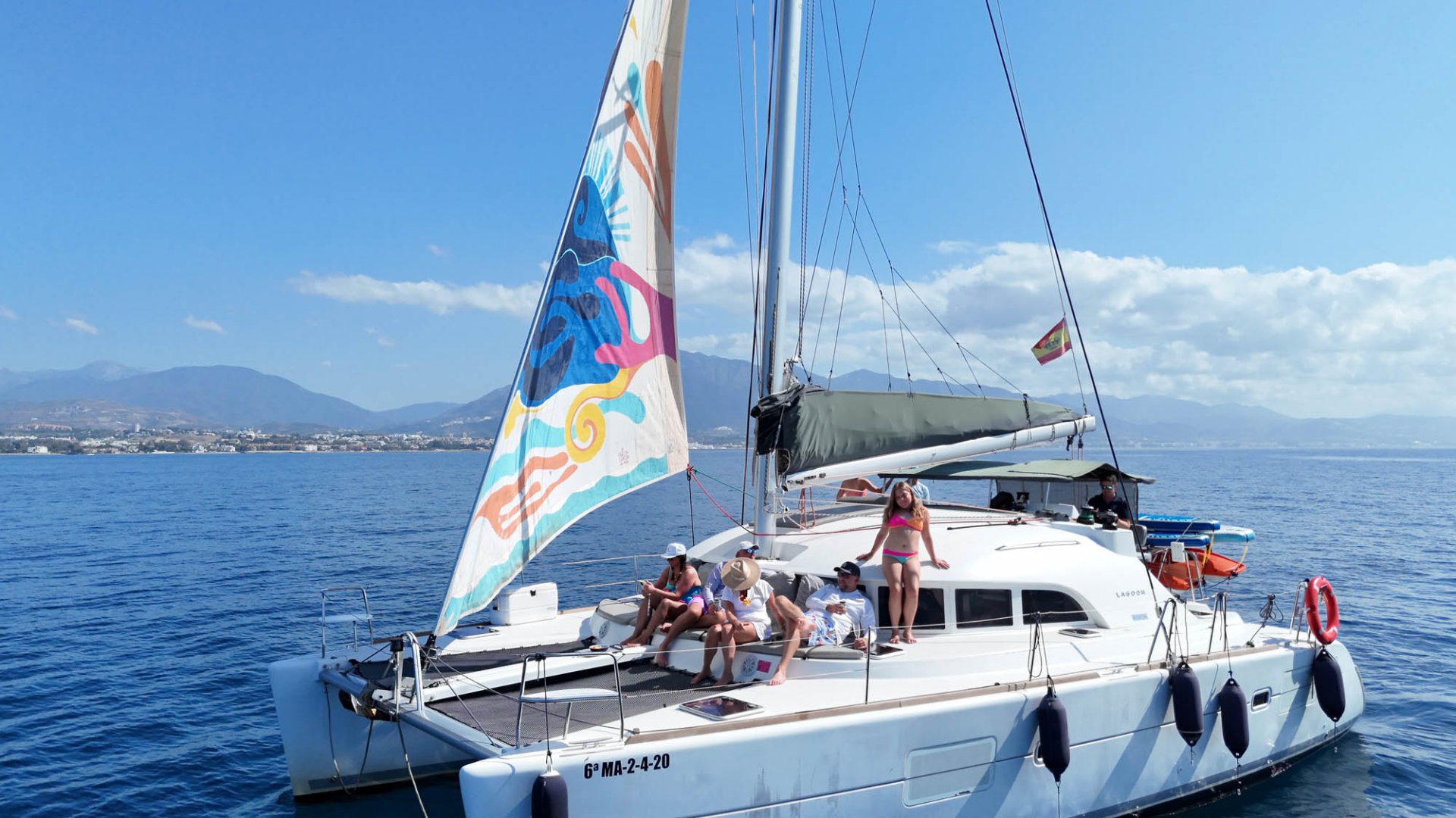 12m Catamarán 12pax