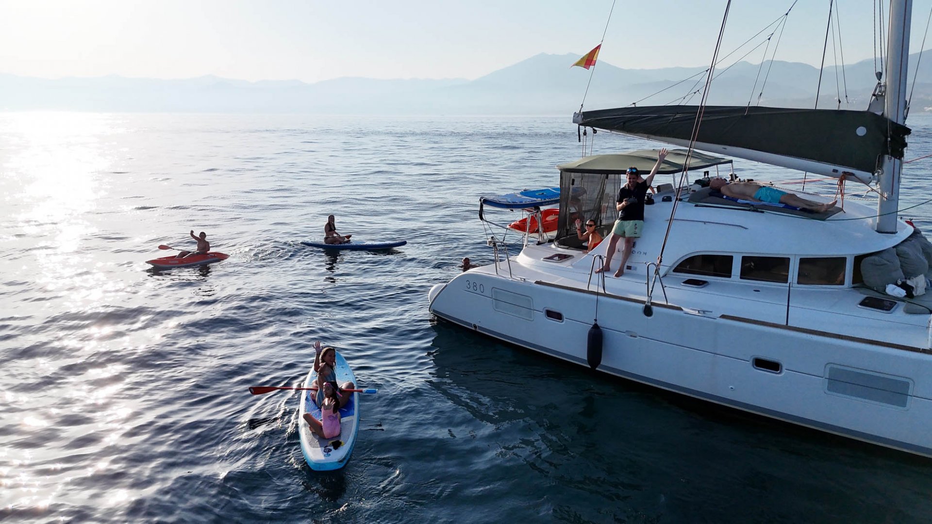 12m Catamarán 12pax