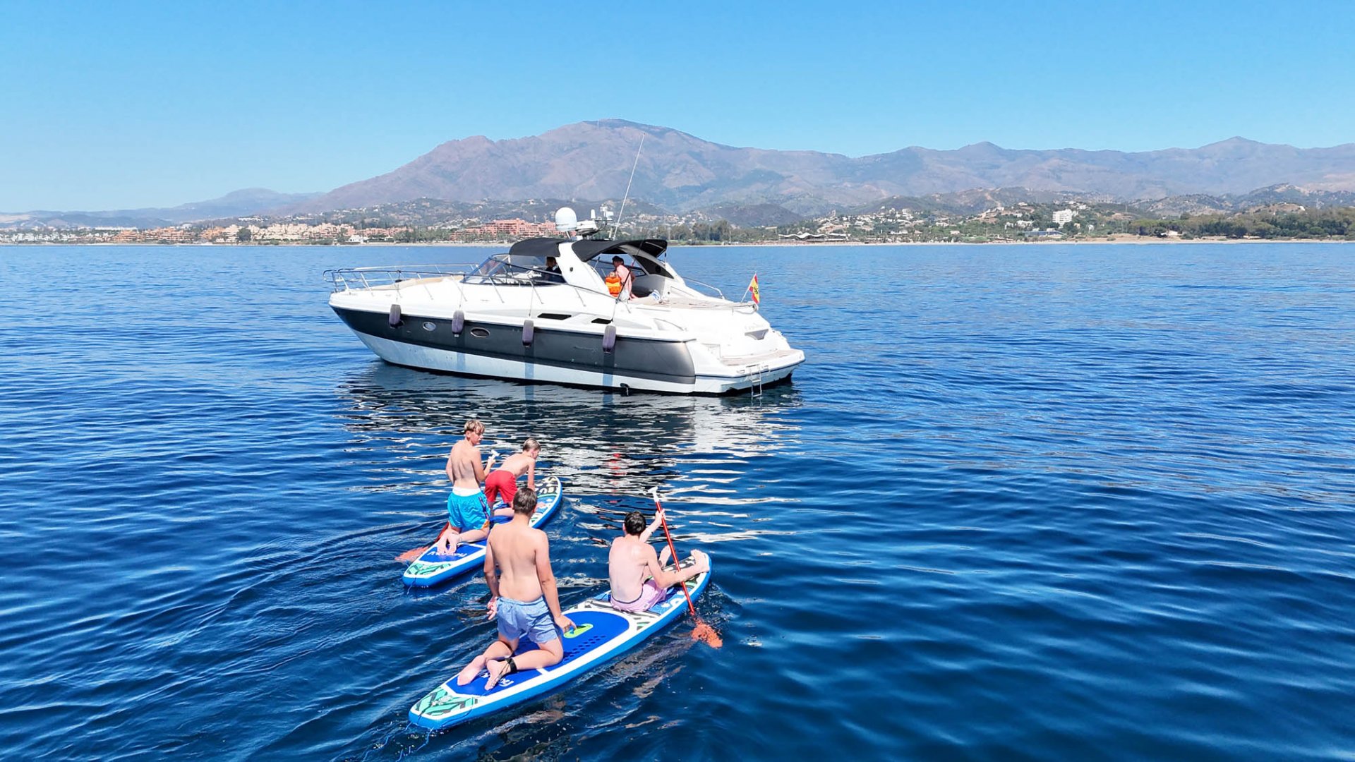 15m Yacht Cranchi 12pax