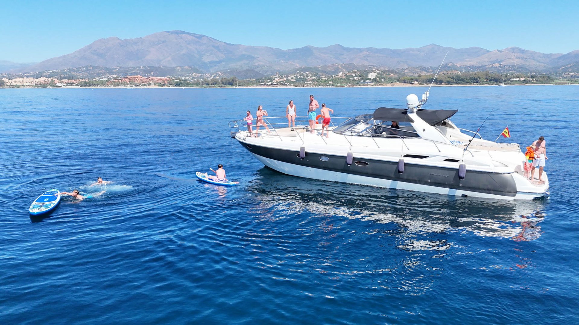 15m Yacht Cranchi 12pax
