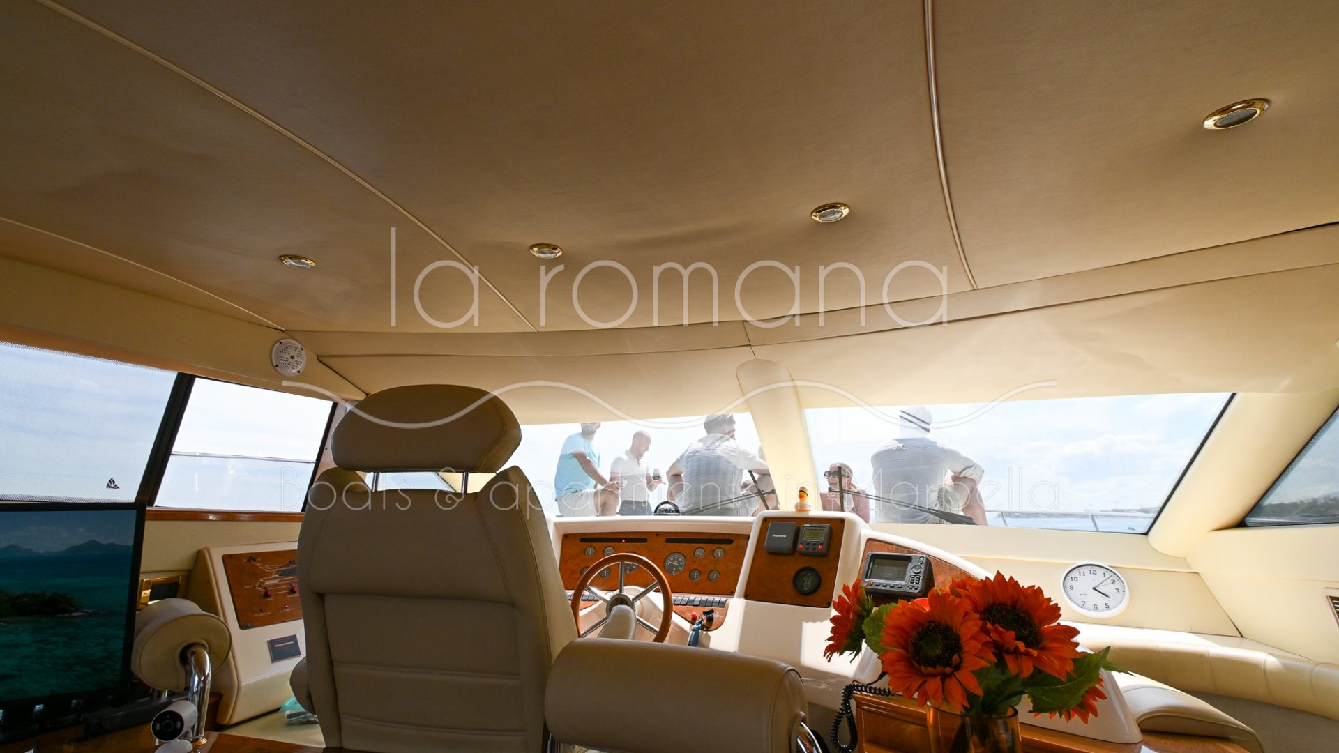 18m Yate Azimut 10pax