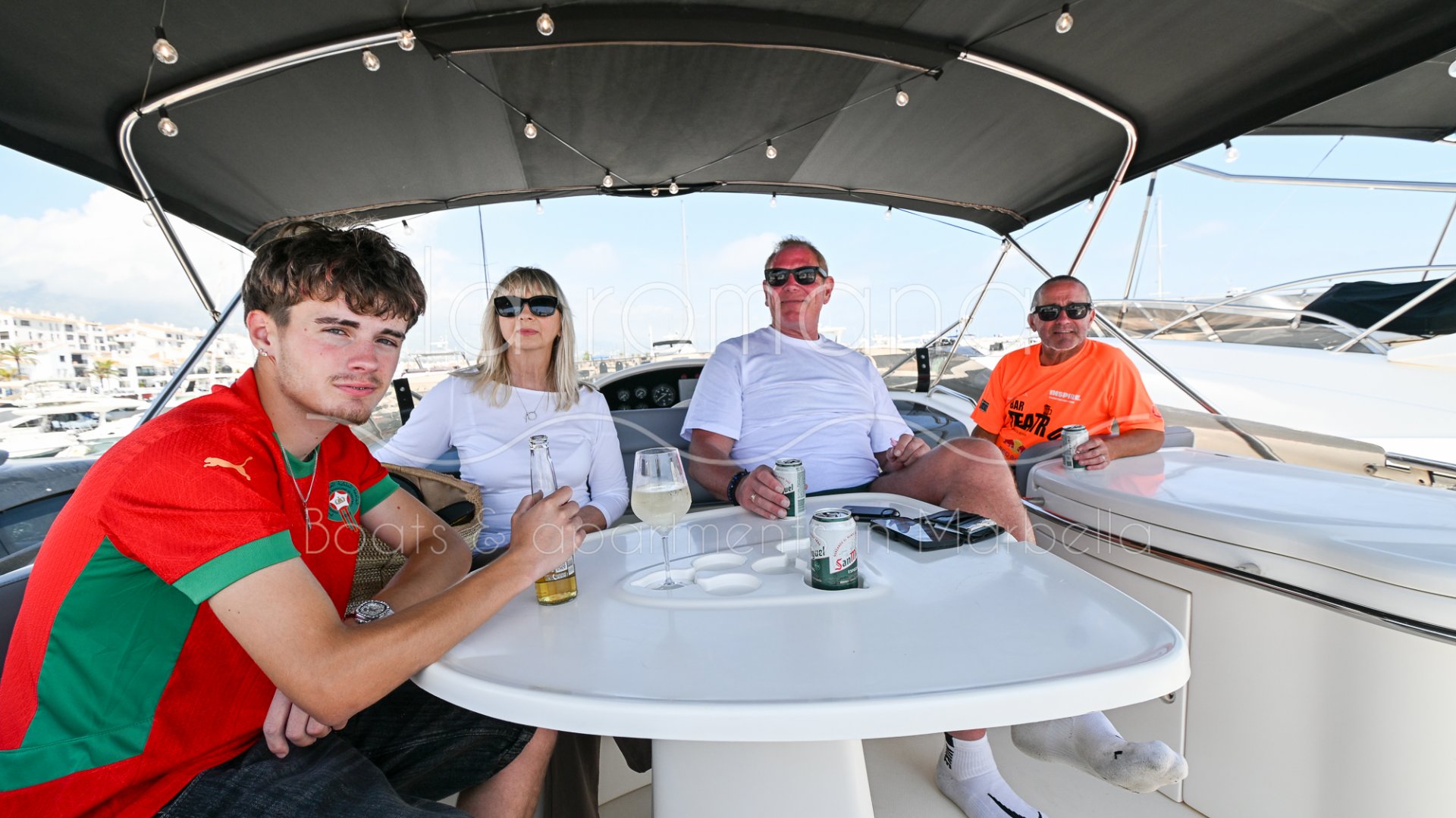 18m Yate Azimut 10pax