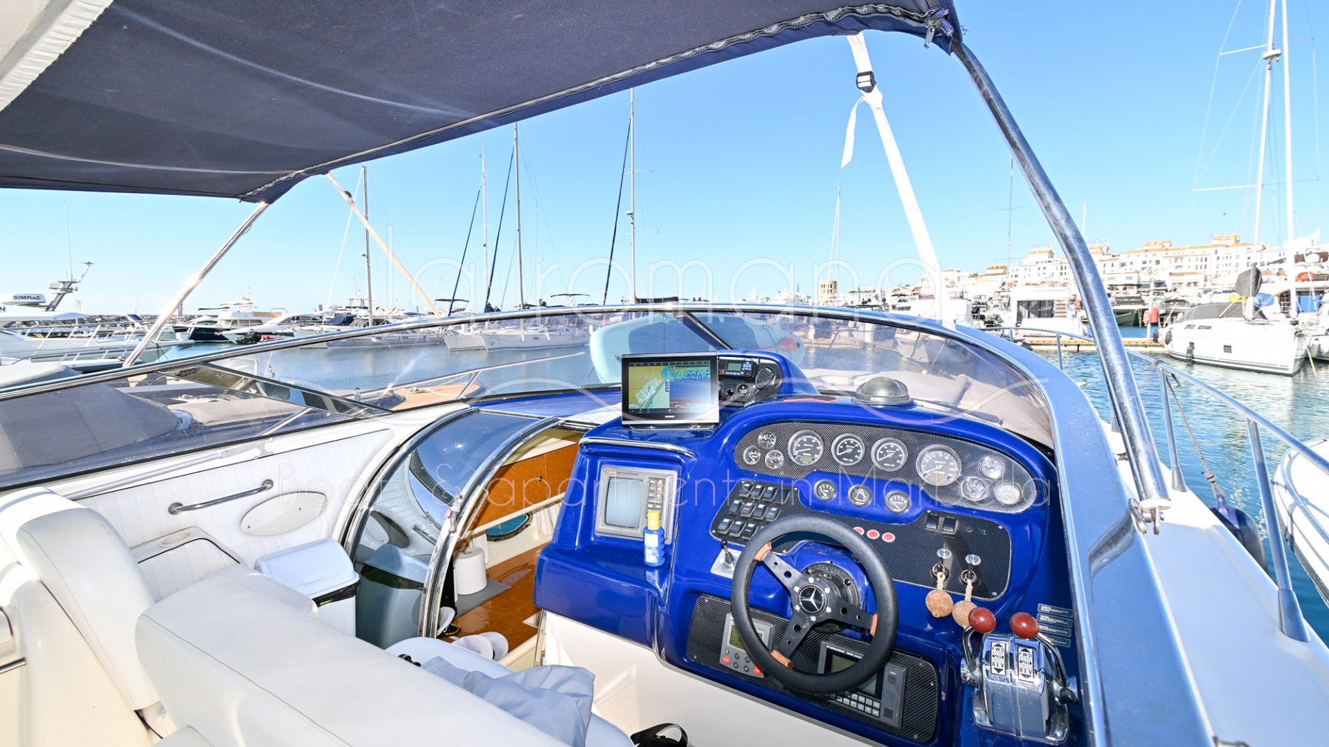 Yate 13.5m 11pax