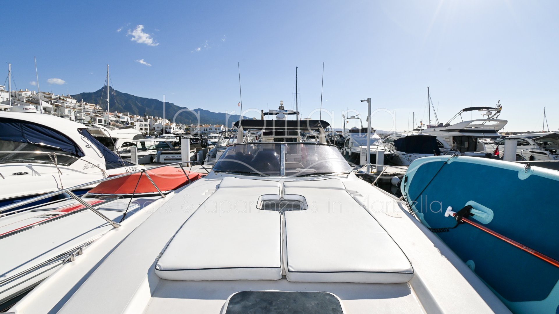 Yate 13.5m 11pax