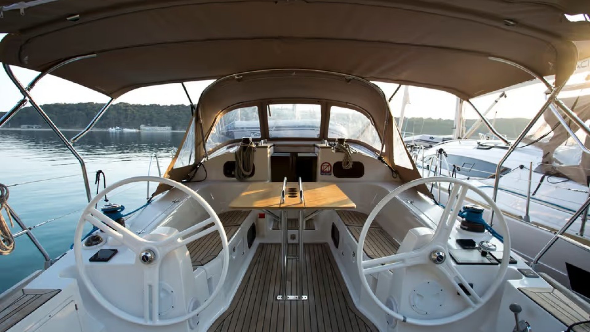 12m Velero 11 pax Elan