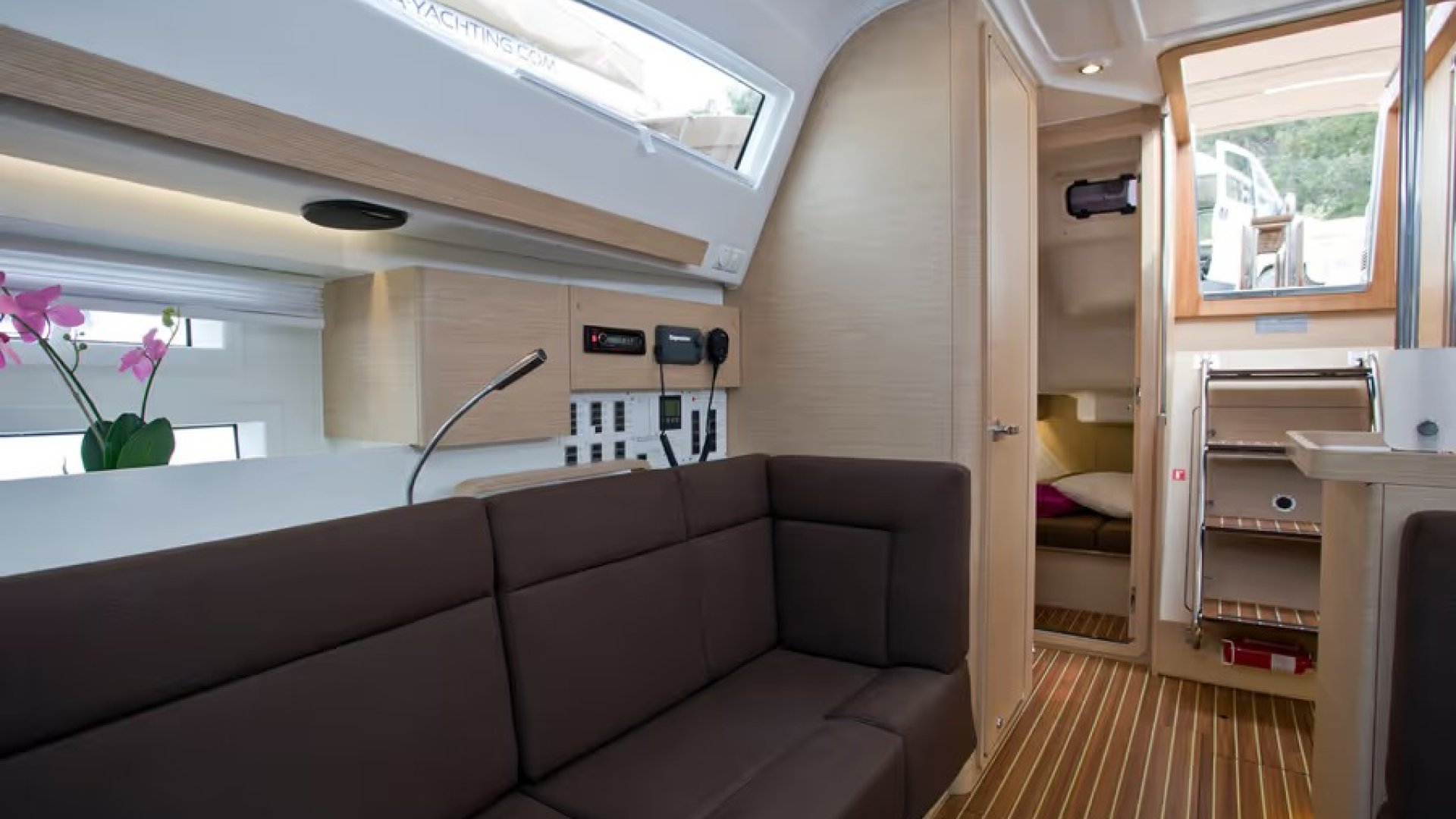 12m Velero 11 pax Elan