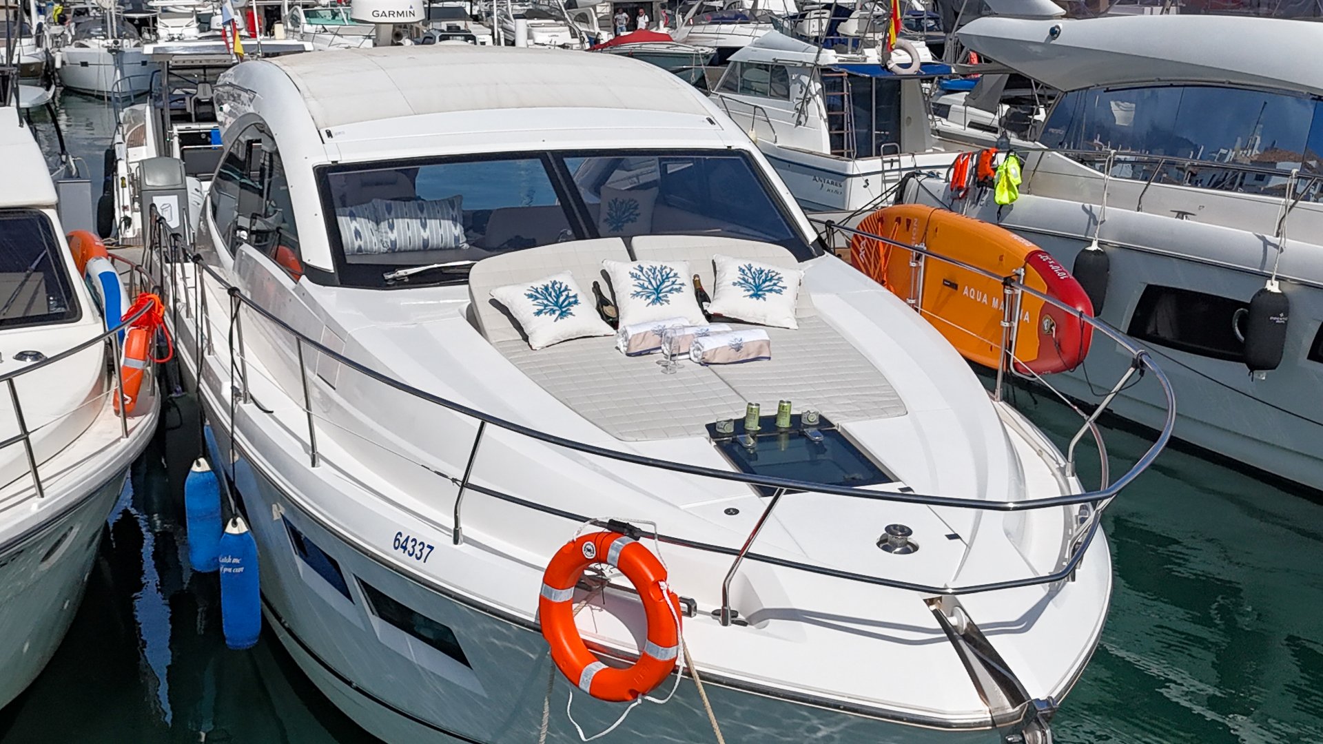15.5m Yate 12pax