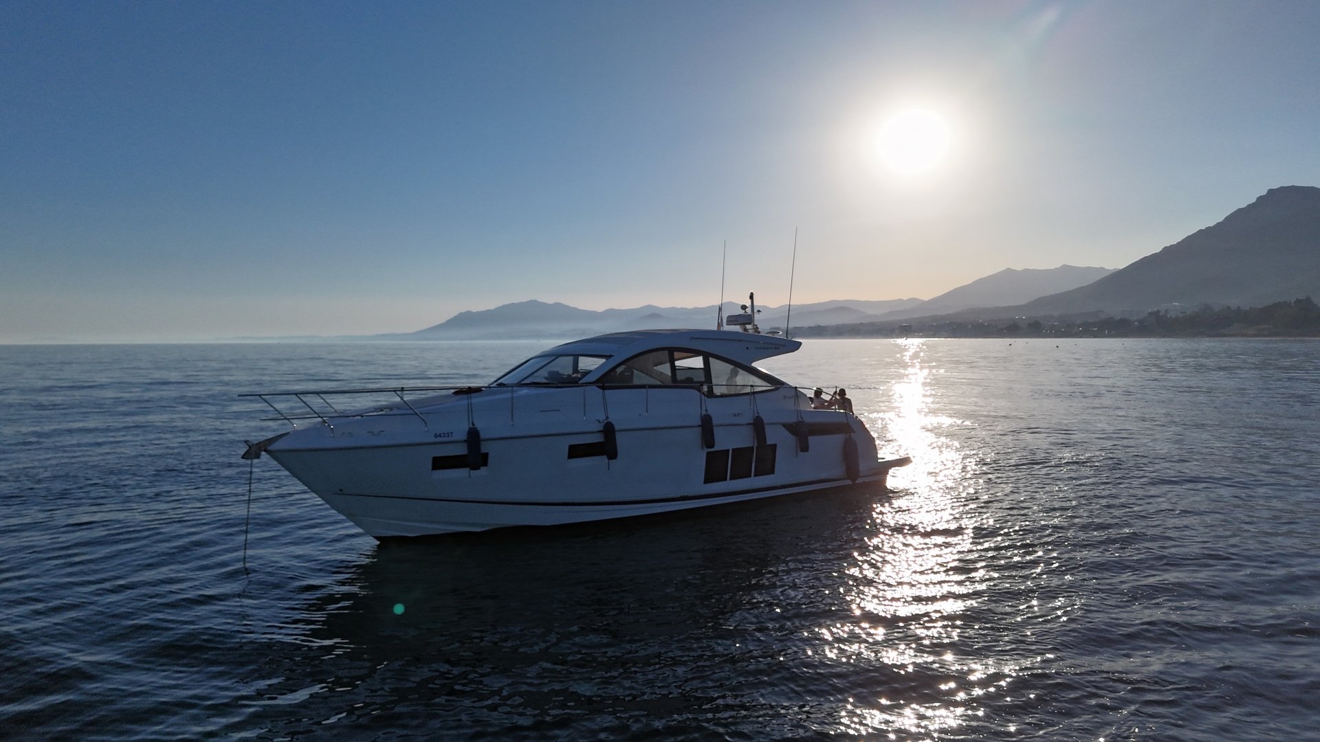 15.5m Yate 12pax